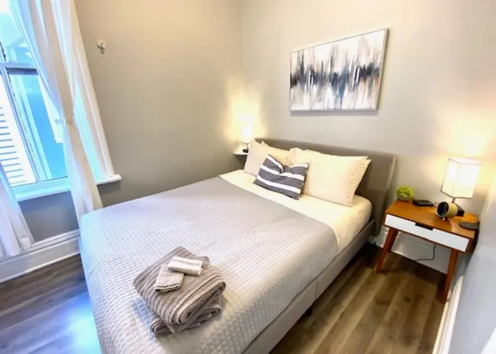 Walk To Wrigley 3br1ba Sleeps 8 Free Parking Chicago