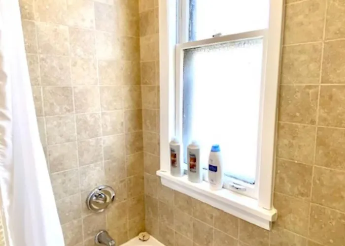 Apartment Walk To Wrigley 3br1ba Sleeps 8 Free Parking Chicago