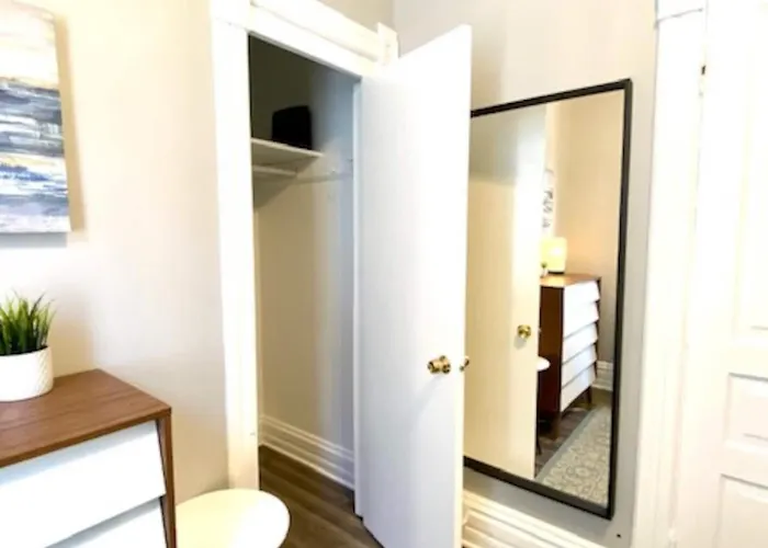 Apartment Walk To Wrigley 3br1ba Sleeps 8 Free Parking *