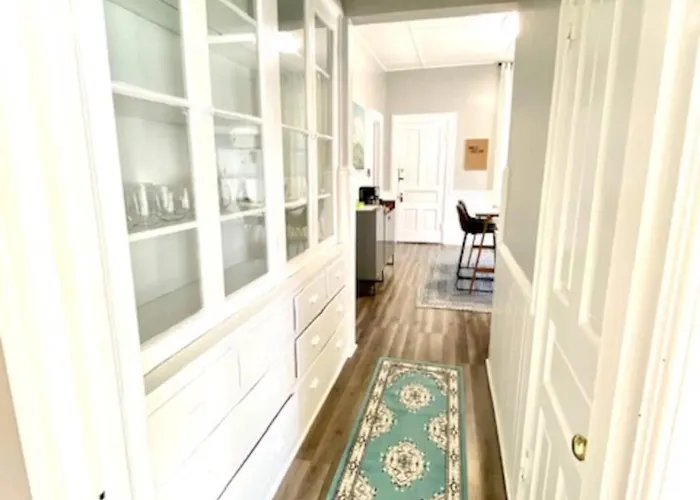 Apartment Walk To Wrigley 3br1ba Sleeps 8 Free Parking Chicago